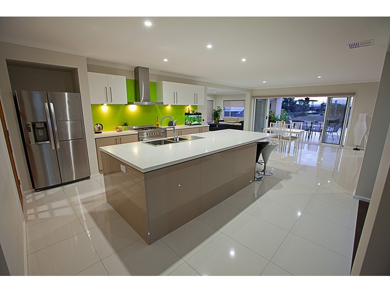 11 Abbey Court, Pelican Waters QLD 4551