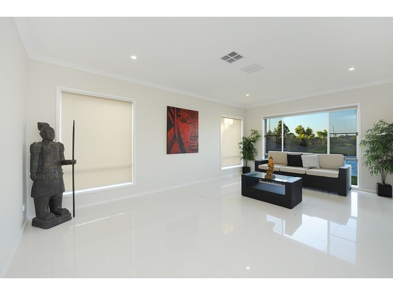 11 Abbey Court, Pelican Waters QLD 4551