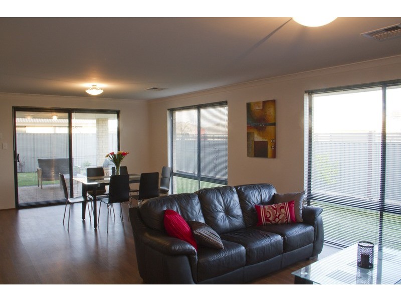 18 Guerin Avenue, Piara Waters WA 6112