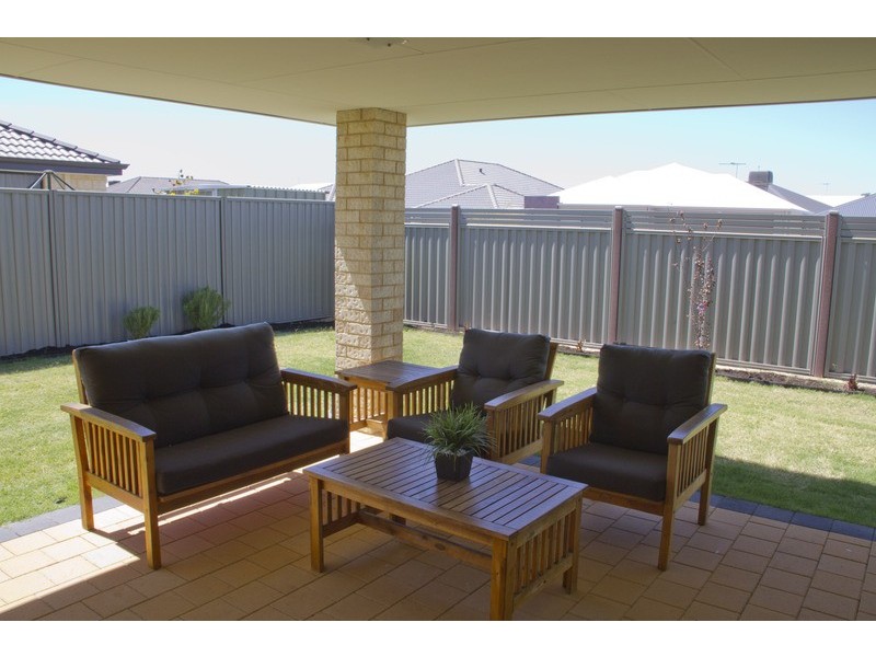 18 Guerin Avenue, Piara Waters WA 6112