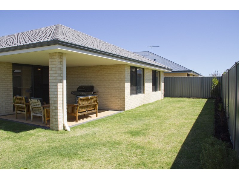 18 Guerin Avenue, Piara Waters WA 6112