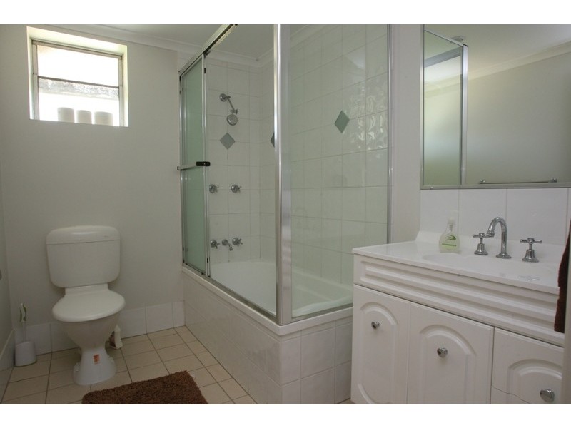 35 Mallawa Drive, Palm Beach QLD 4221
