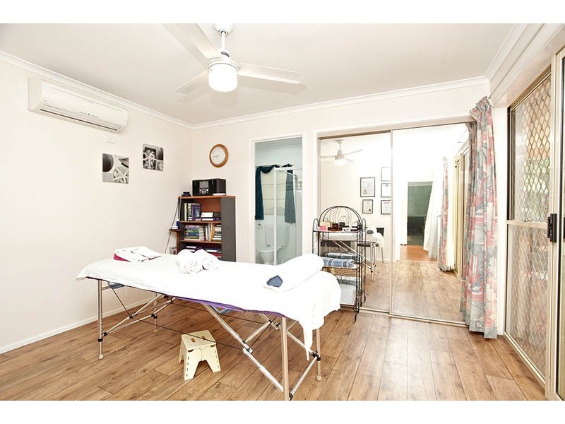 104-106 HAWTHORN ROAD, Burpengary QLD 4505
