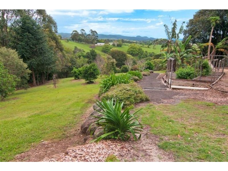 4-6 BEAUMONT COURT, Dulong QLD 4560