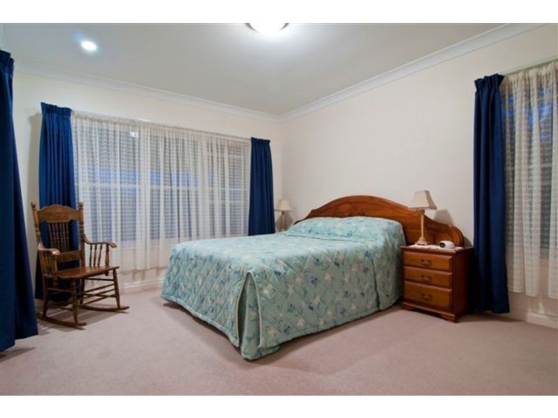 4-6 BEAUMONT COURT, Dulong QLD 4560