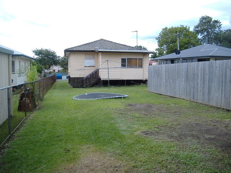 18 Doughboy Pd, Hemmant QLD 4174