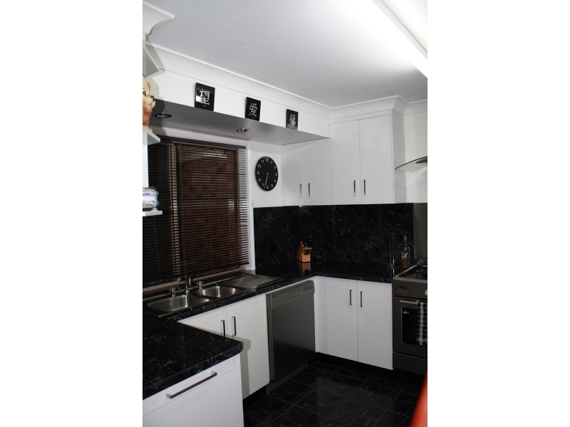 4  Duncan court, Kelso QLD 4815