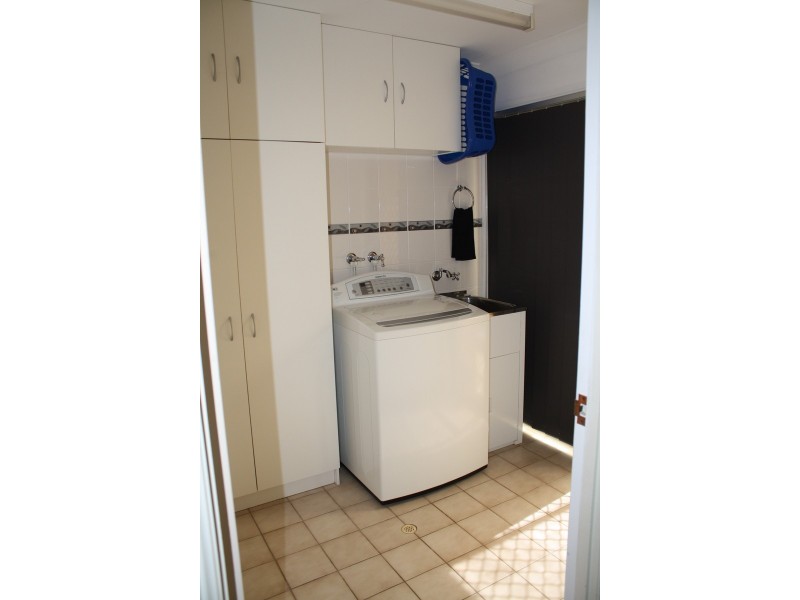 4  Duncan court, Kelso QLD 4815