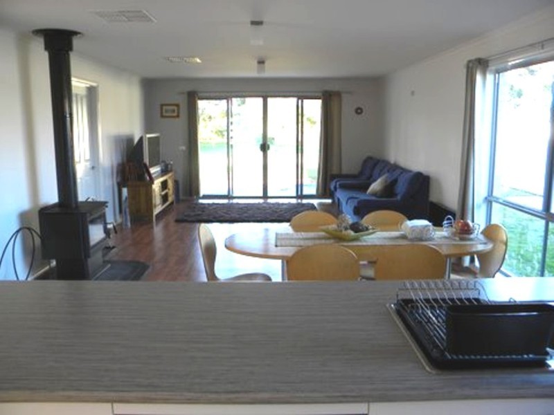 17 Jacob Street, Burrumbuttock NSW 2642