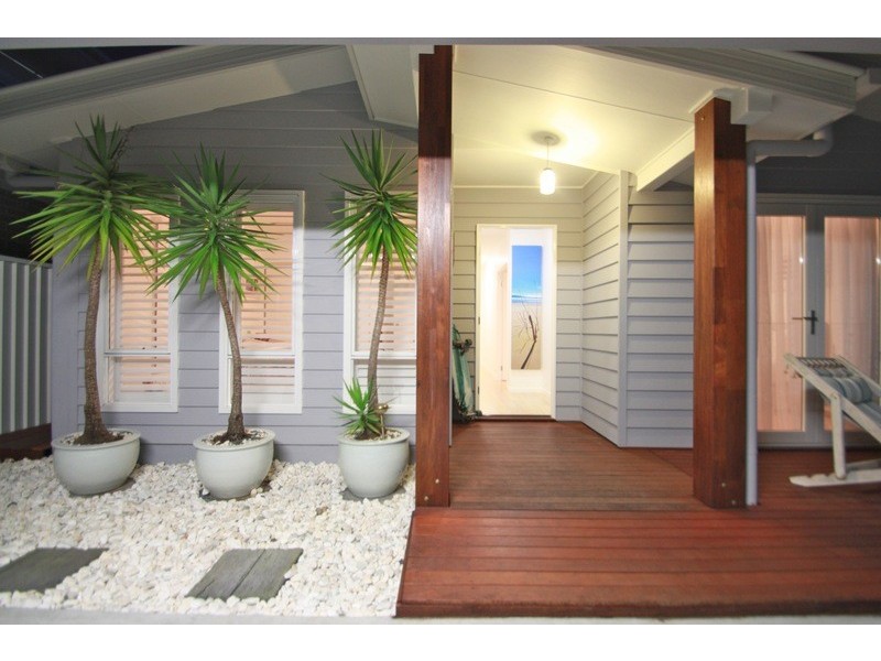 70 Albion Avenue, Miami QLD 4220