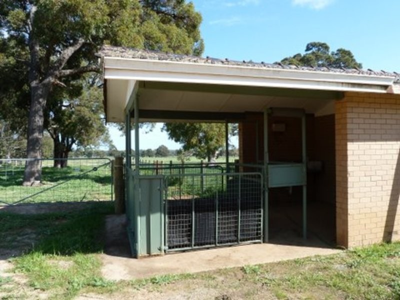 266 Morgan Rd, Meelon WA 6208