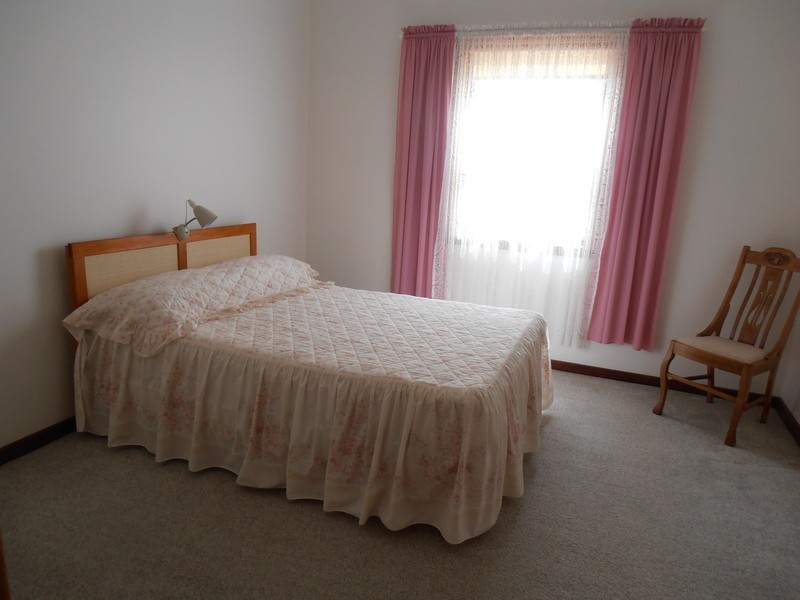 55 Roxburgh St, Stockton NSW 2295