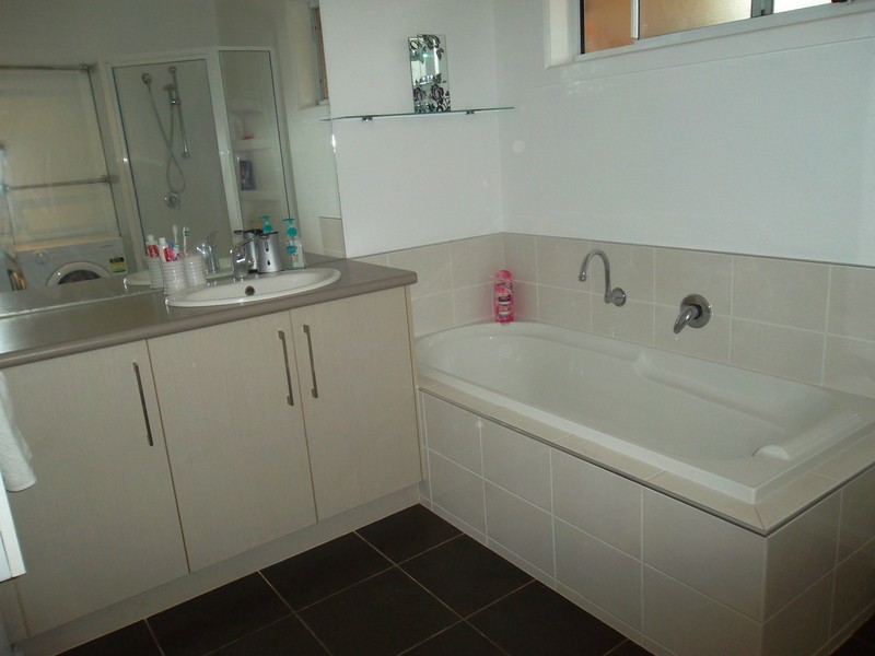 3/241 Bligh Street, Warrane TAS 7018