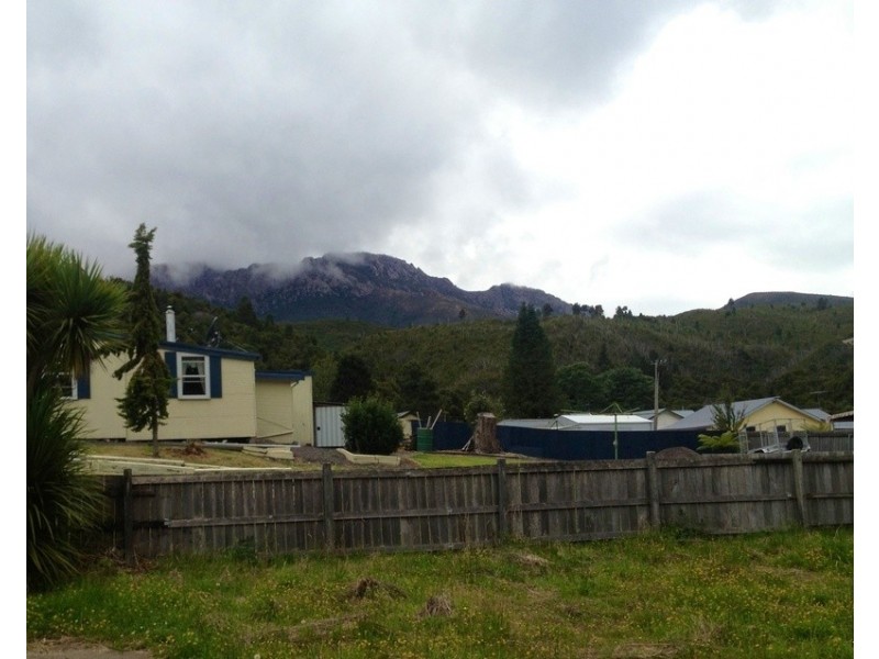 10 Lovett St, Queenstown TAS 7467