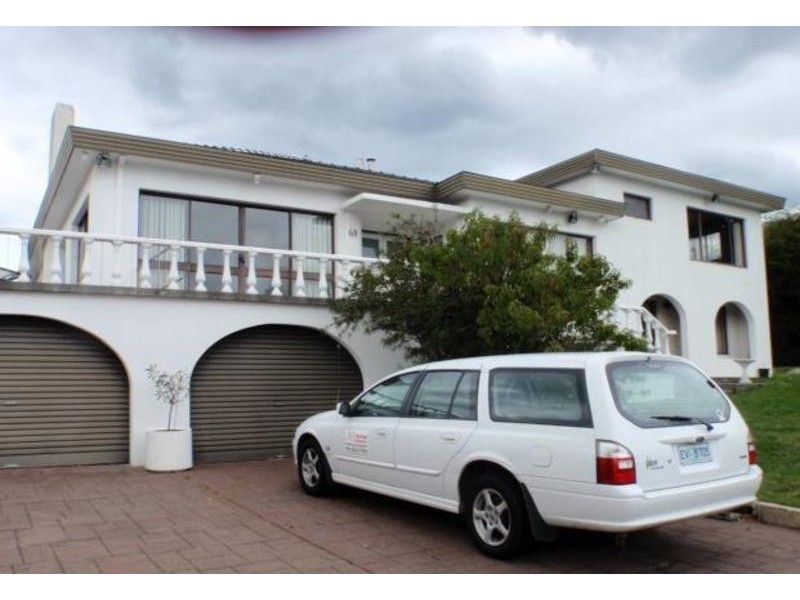 60 Esplanade, Lindisfarne TAS 7015