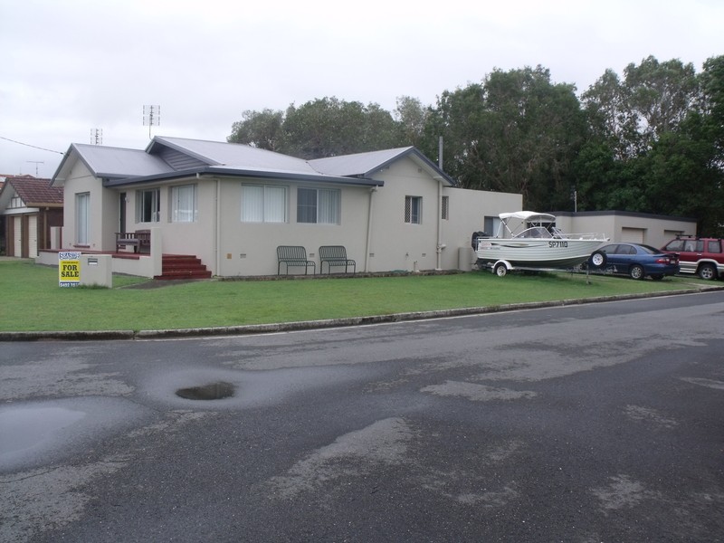 19 Gerrybell St, Golden Beach QLD 4551