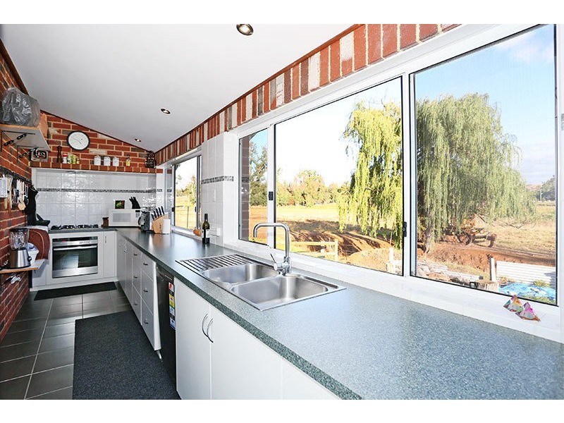 21066 South Western Highway, Mullalyup WA 6252