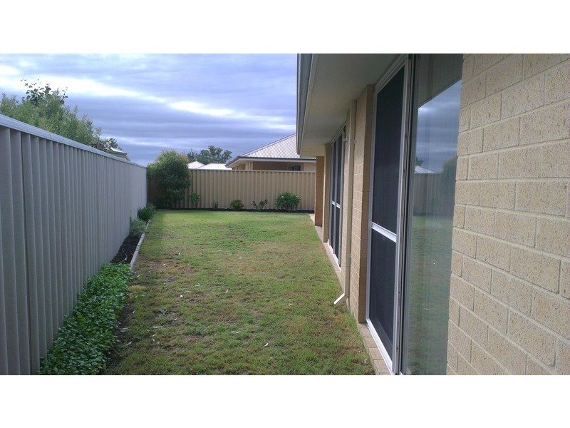 20 Graphite Turn, Dalyellup WA 6230