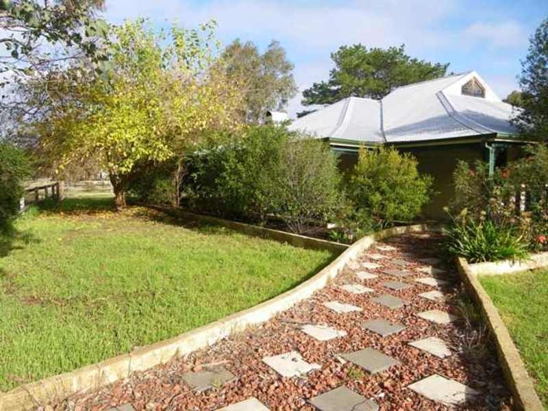 240 De Haer Road, Wandi WA 6167