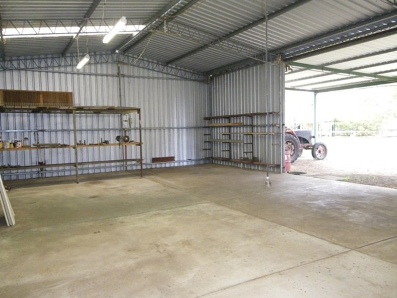 240 De Haer Road, Wandi WA 6167