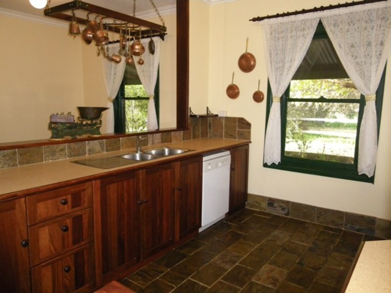 240 De Haer Road, Wandi WA 6167