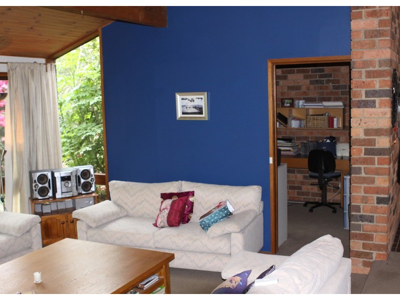 4 Centenary Avenue, Macedon VIC 3440