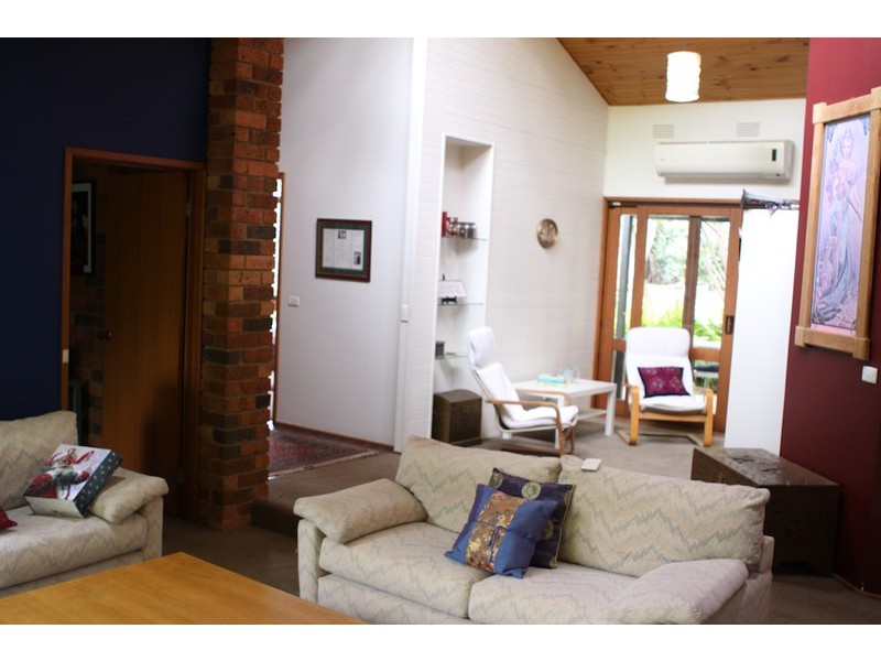 4 Centenary Avenue, Macedon VIC 3440