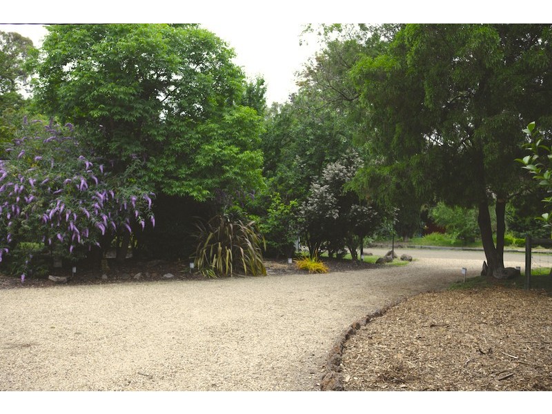 4 Centenary Avenue, Macedon VIC 3440