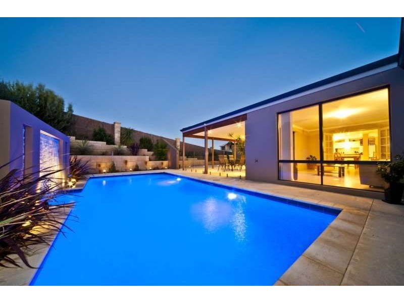 2 Royal James Court, Quinns Rocks WA 6030