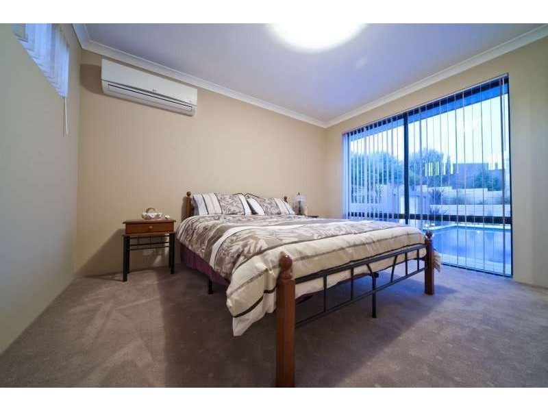 2 Royal James Court, Quinns Rocks WA 6030