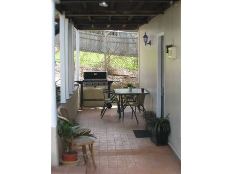 100 jackson st, Hamilton QLD 4007