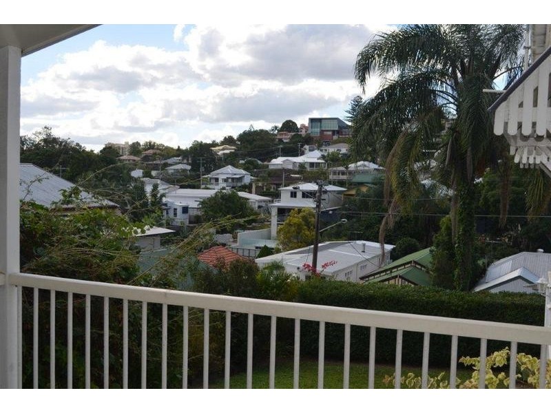 21 Joynt Street, Hamilton QLD 4007