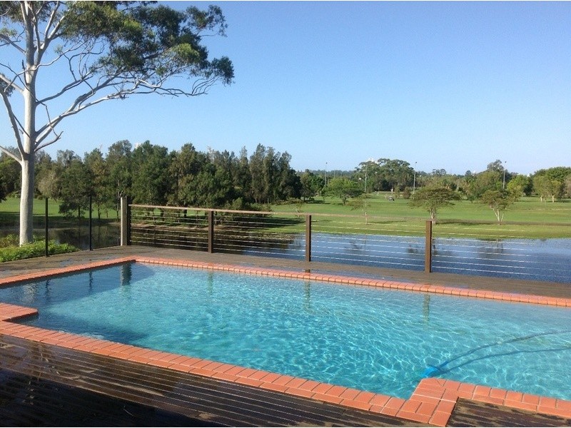 4 Arbour Place, Carrara QLD 4211