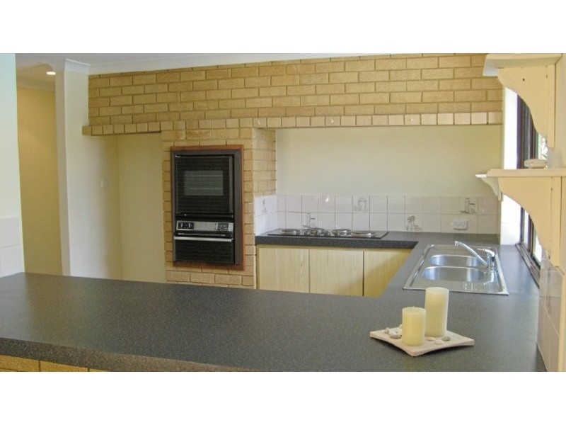 24  Calley Drive, Leeming WA 6149