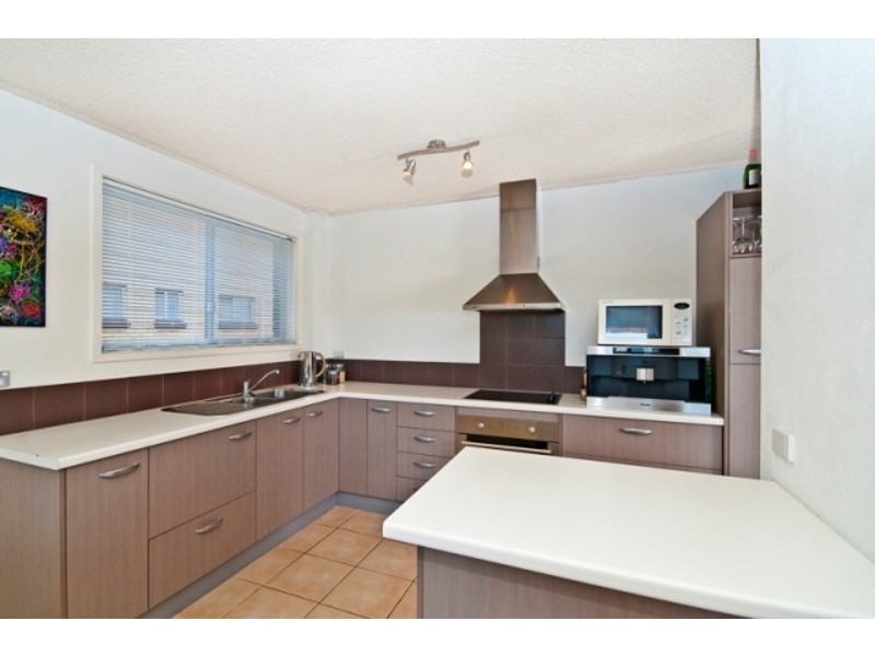 1/45 Sunset Blvd, Surfers Paradise QLD 4217
