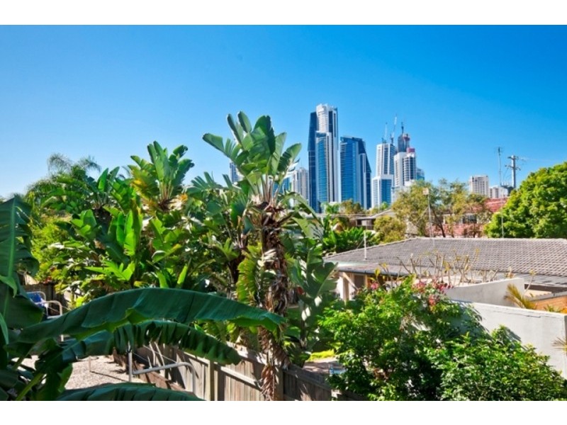 1/45 Sunset Blvd, Surfers Paradise QLD 4217