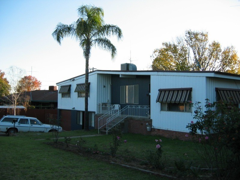 10 Shady Street, Narrandera NSW 2700
