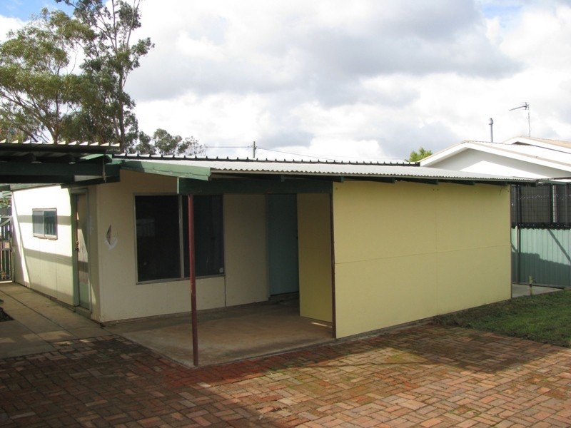 3 Booth Street, Coolamon NSW 2701