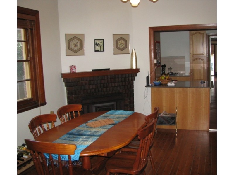 70 Thorne Street, Wagga Wagga NSW 2650