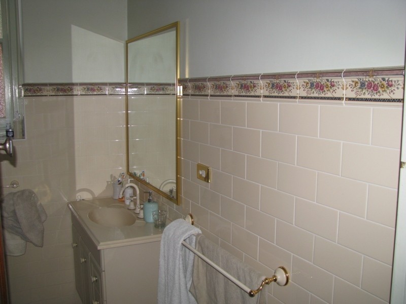 70 Thorne Street, Wagga Wagga NSW 2650