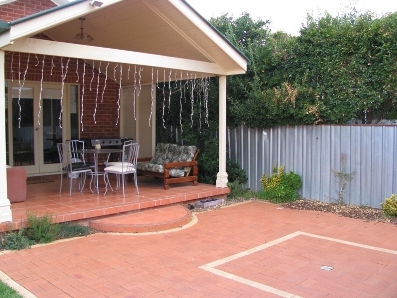 70 Thorne Street, Wagga Wagga NSW 2650