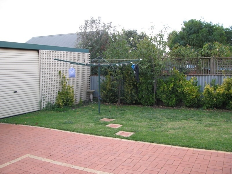 70 Thorne Street, Wagga Wagga NSW 2650