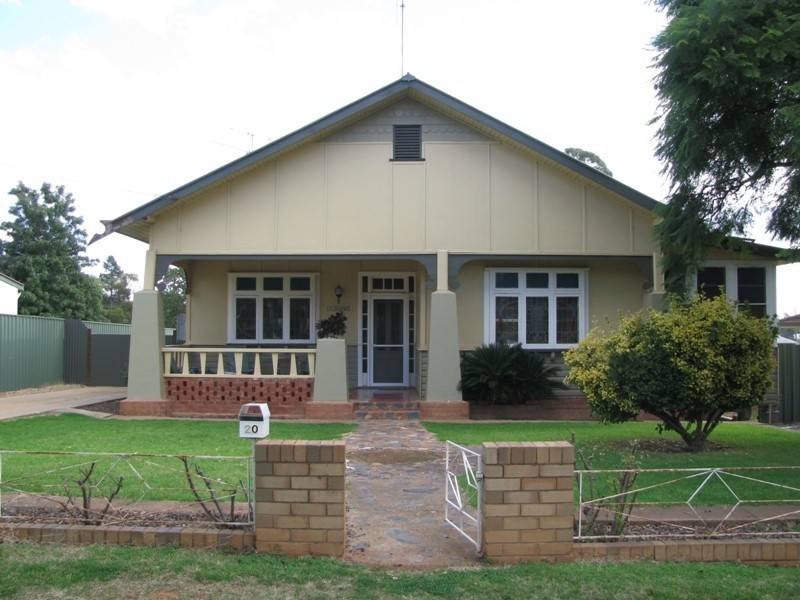 20 Mimosa Street, Coolamon NSW 2701