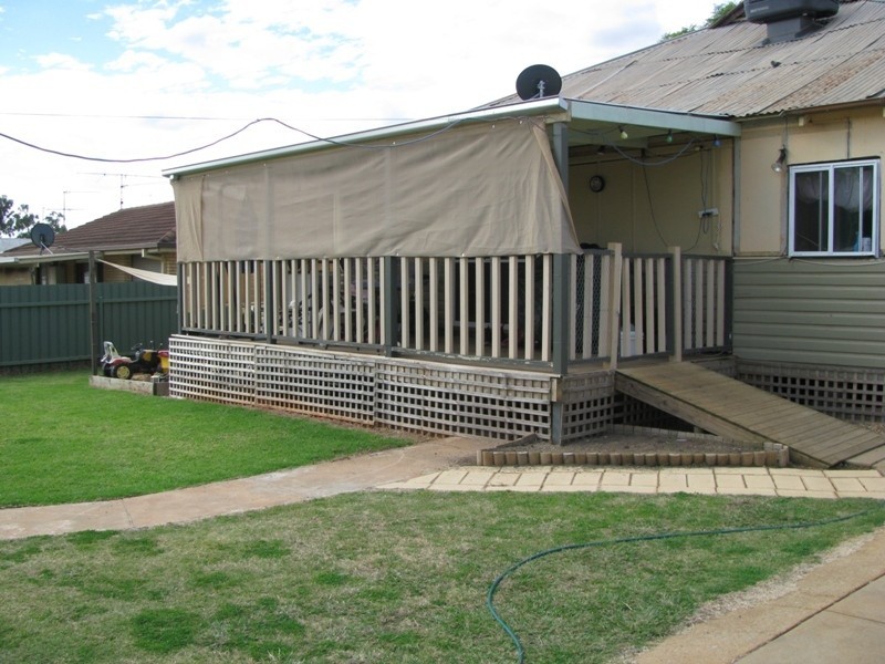 20 Mimosa Street, Coolamon NSW 2701