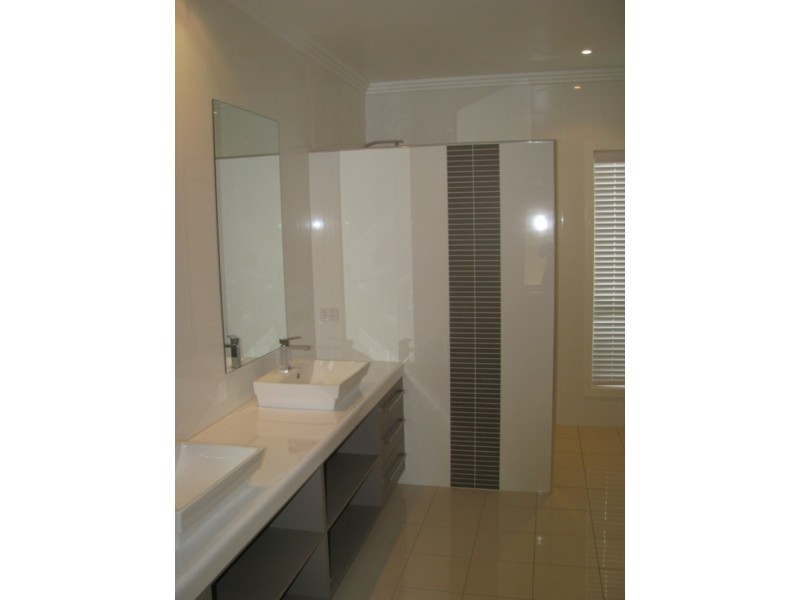 1 Hakea Drive, Coolamon NSW 2701