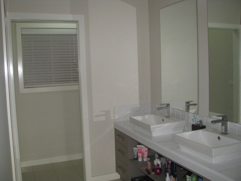 1 Hakea Drive, Coolamon NSW 2701