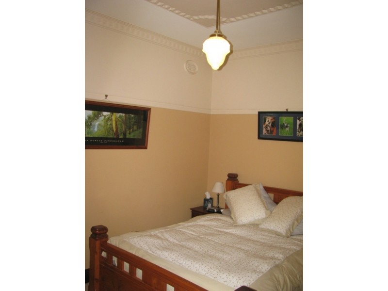 14 Macleay Street, Turvey Park NSW 2650