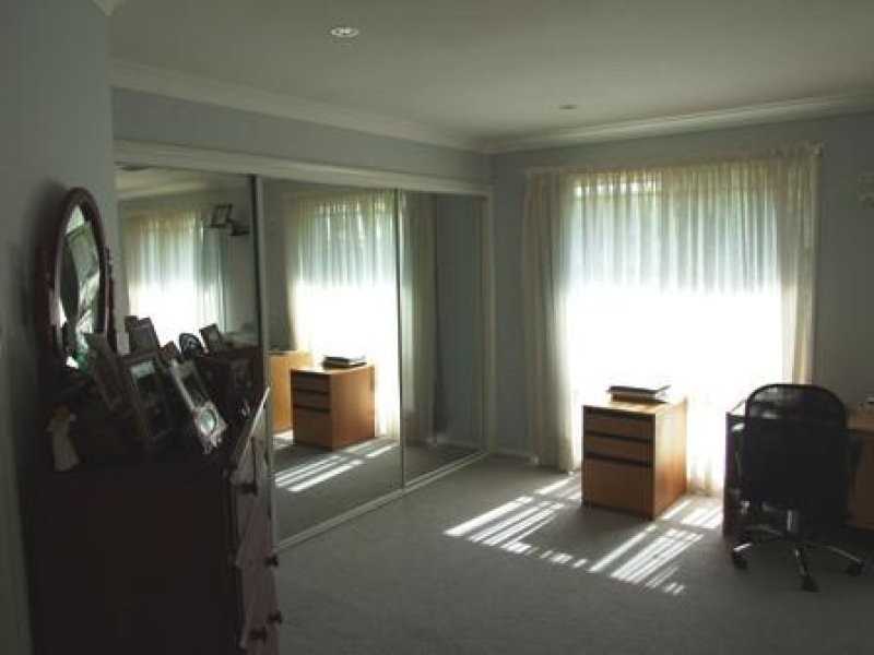 6 Caledonia Street, Parkes NSW 2870