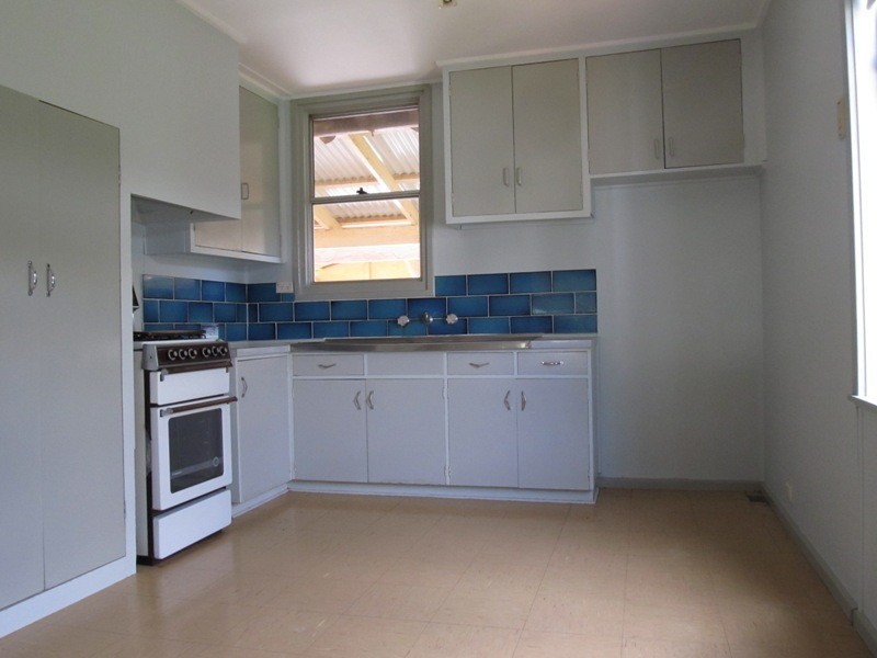 82 Iverach Street, Coolamon NSW 2701