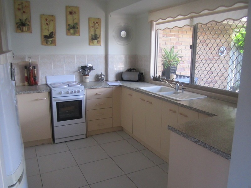 2/54 Orana St, Carina QLD 4152